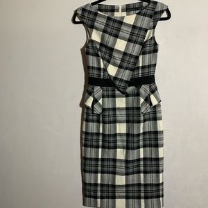 Women’s Karen Millen dress